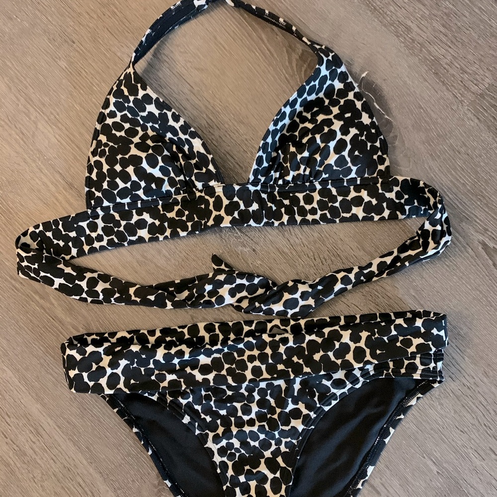 Victoria’s Secret push-up halter bikini set